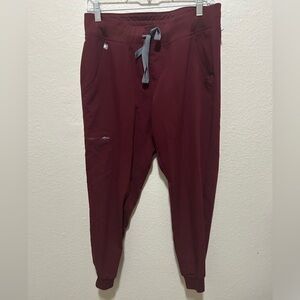 Figs Zamora Jogger Scrub Pants Size Medium Petite Burgundy